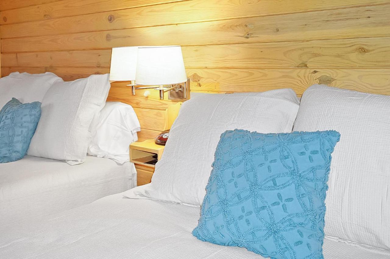 Wimberley Log Cabins Resort And Suites- Unit 8 エクステリア 写真