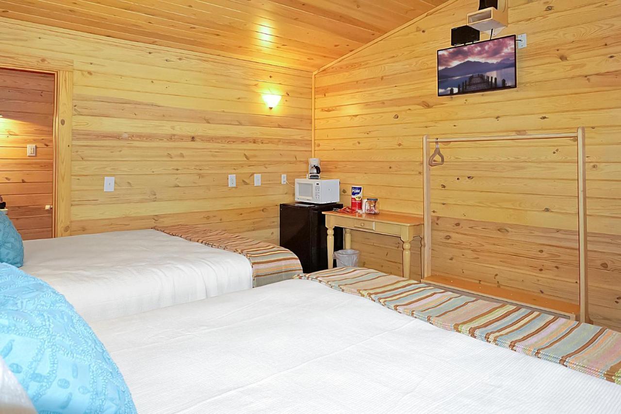 Wimberley Log Cabins Resort And Suites- Unit 8 エクステリア 写真